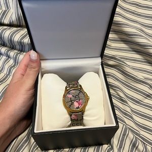 Spring Gucci watch